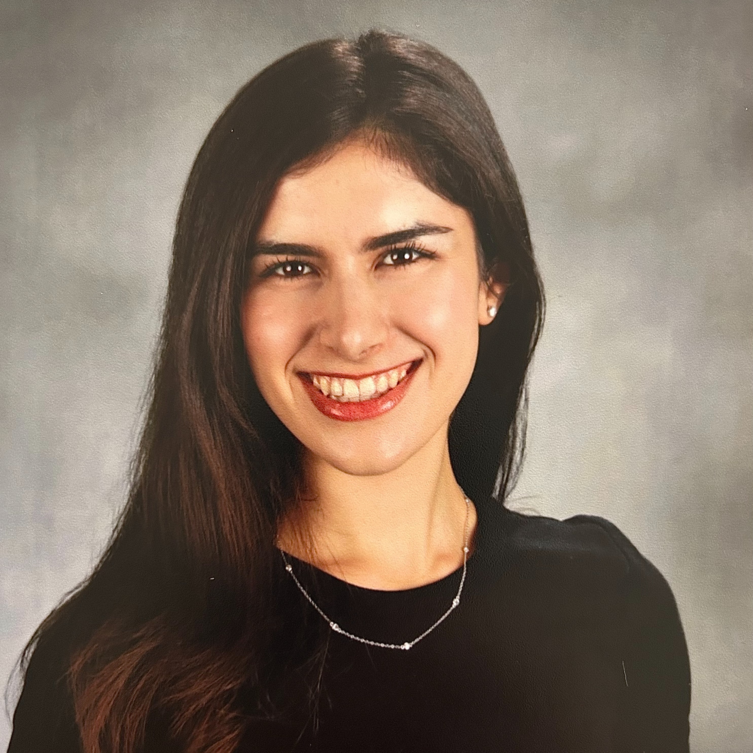 kayla-headshot